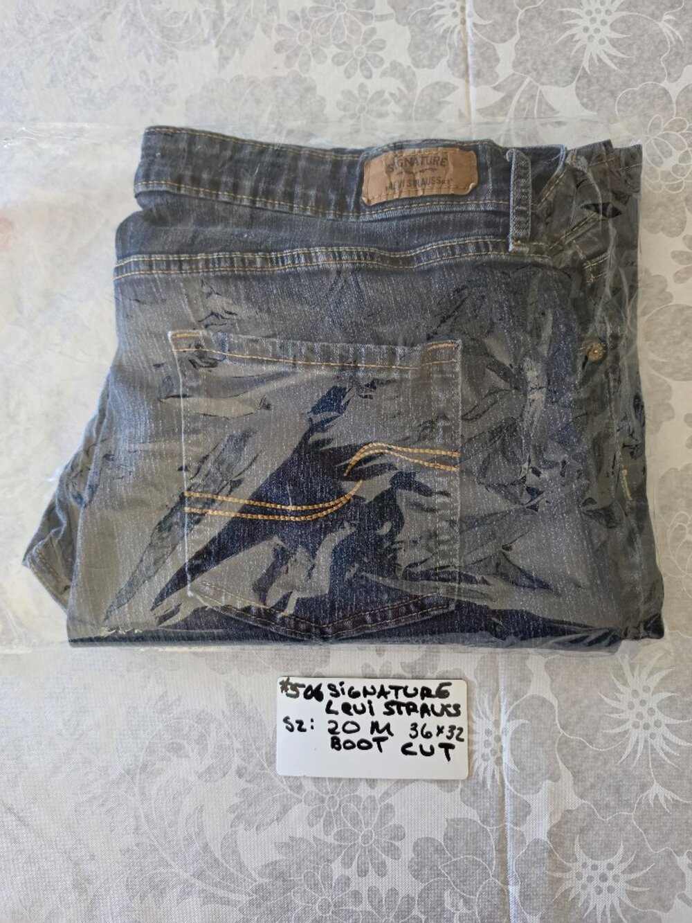 ✨ Signature by Levi Strauss Modern Bootcut Jeans Size 20M (36x32) Dark Wash - Picture 9 of 15